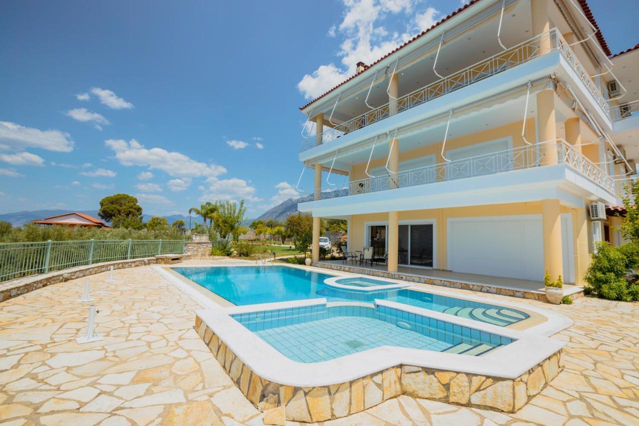 Cleopatra'S House Apartment Kalamata Exterior photo